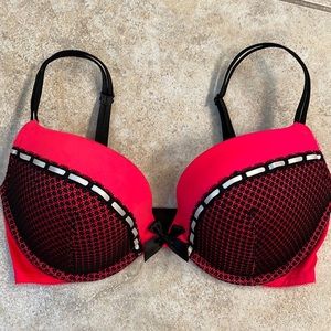 Victoria’s Secret 34D very sexy push-up bra pink black